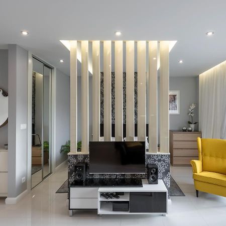 Black Pearl Apartment Krakow Ngoại thất bức ảnh
