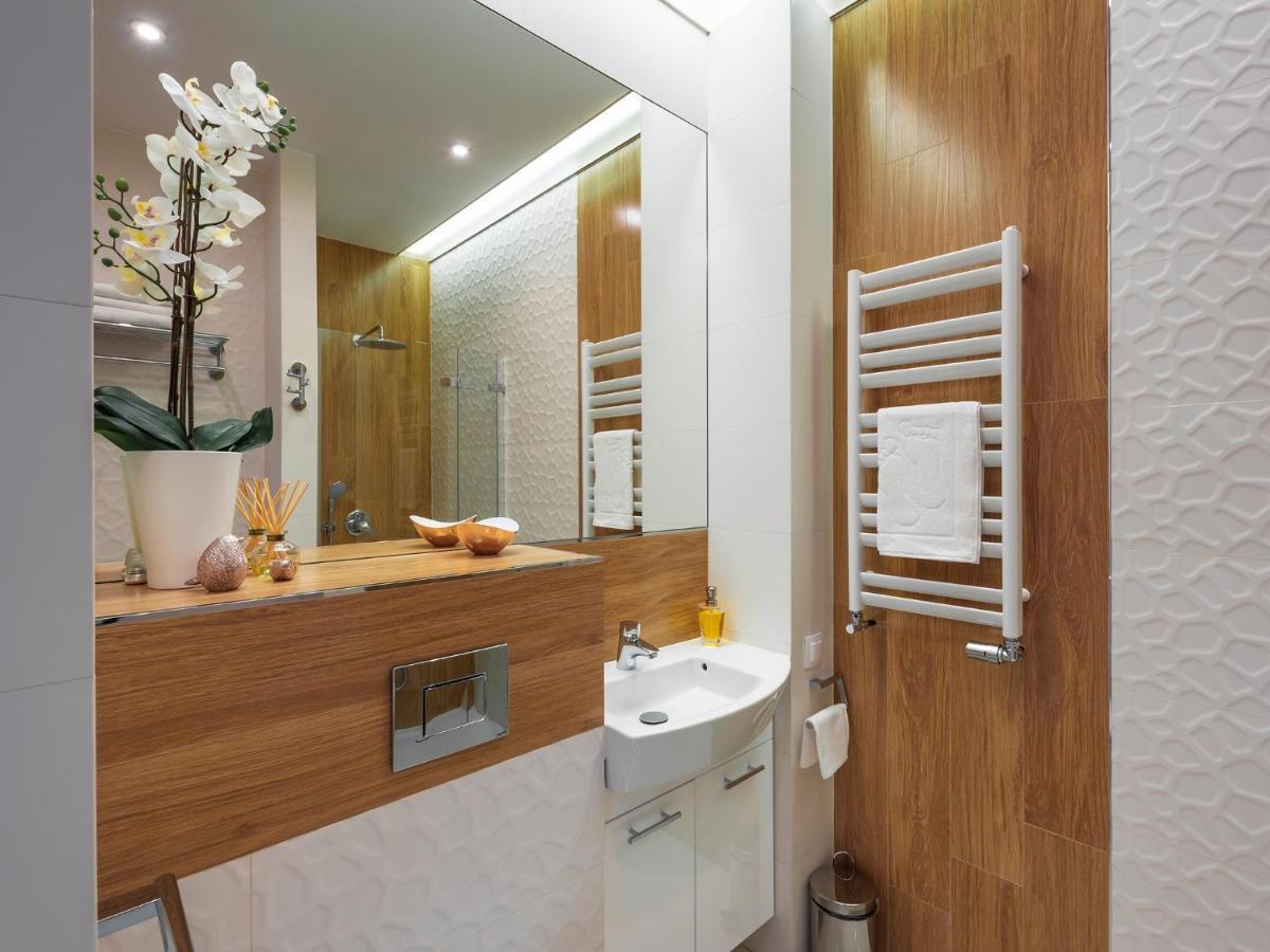 Black Pearl Apartment Krakow Ngoại thất bức ảnh
