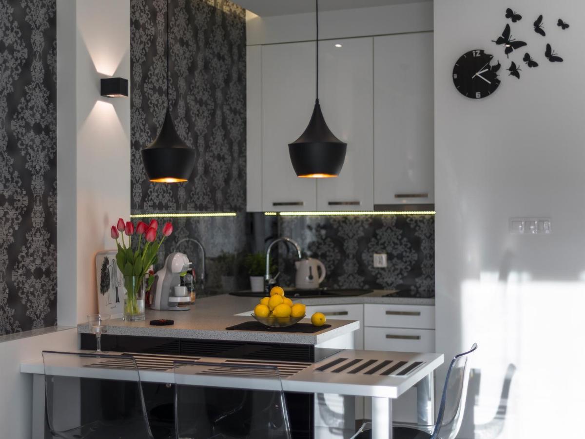 Black Pearl Apartment Krakow Ngoại thất bức ảnh